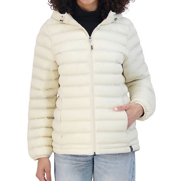 NWT

Women's ZeroXposur Brianna Packable Jacket - Picture 1 of 4